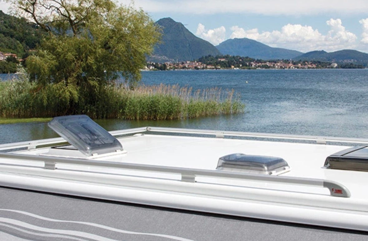 Claraboya Fiamma Vent 40 Blanca o Transparente Mediana 40x40 Autocaravana Camper