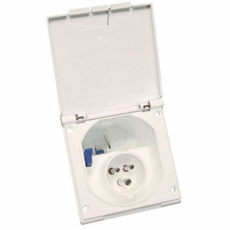 Toma exterior CEE17 blanca 230 V 16 A